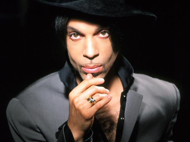 Video: Prince visits doctor’s office a day before he died | news.com.au ...