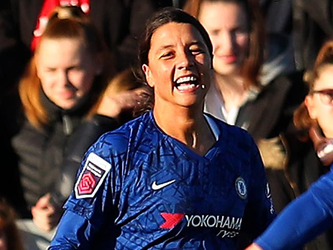 BOREHAMWOOD, ENGLAND - JANUARY 19: Sam Kerr of Chelsea celebrates with Erin Cuthbert after scoring his team's second goal during the Barclays FA Women's Super League match between Arsenal and Chelsea at Meadow Park on January 19, 2020 in Borehamwood, United Kingdom. (Photo by Catherine Ivill/Getty Images)