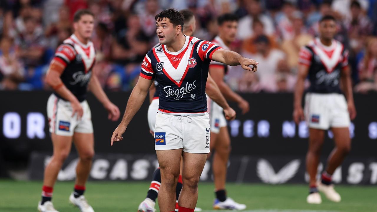 SYDNEY, AUSTRALIA - MARCH 17: Brandon Smith of the Roosters calls instructions during the round three NRL match between Sydney Roosters and South Sydney Rabbitohs at Allianz Stadium on March 17, 2023 in Sydney, Australia. (Photo by Mark Kolbe/Getty Images)