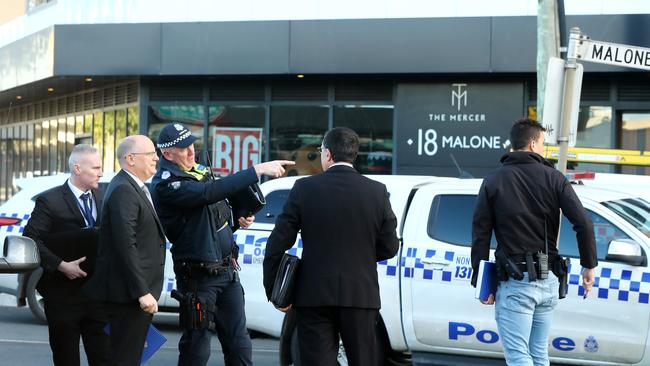 Police investigating the alleged murder of Paul Grapsas. Picture: Alison Wynd