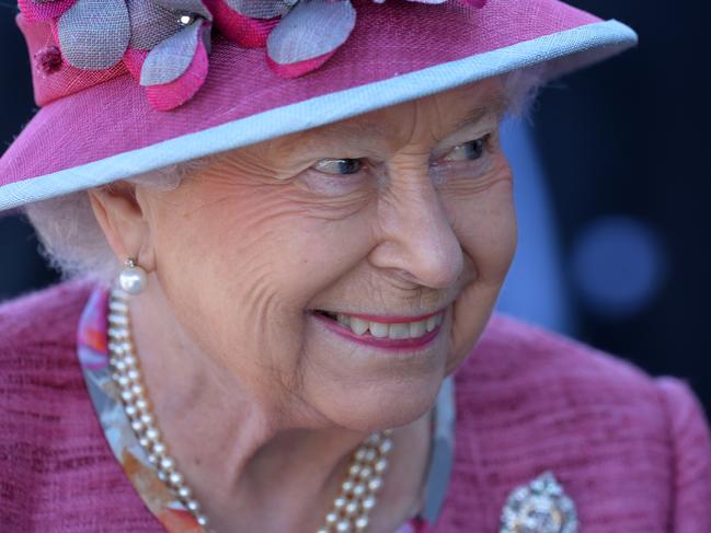 FALKIRK, SCOTLAND - JULY 05: Her Majesty Queen Elizabeth II meets dignitaries at the Kelpies on July 5, 2017 in Falkirk, Scotland. Queen Elizabeth II and Prince Philip, Duke of Edinburgh visited the new section the Queen Elizabeth II Canal, built as part of the Â£43m Helix project which features the internationally-acclaimed, 30-metre-high Kelpies sculptures. (Photo by Mark Runnacles/Getty Images)