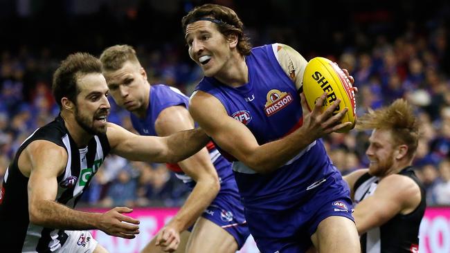 Hawthorn Western Bulldogs stand tall when pressure on. How does