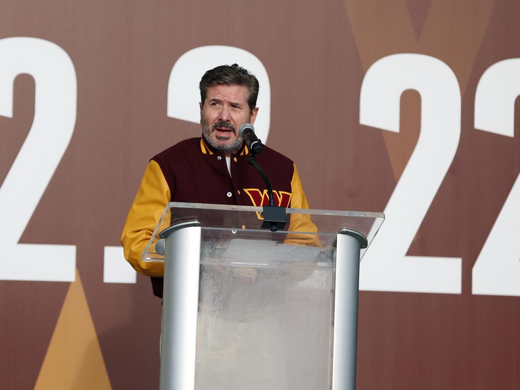 Minority Owners Pressure Dan Snyder to Sell Washington's NFL Team - WSJ