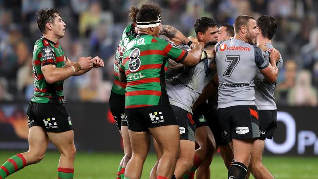 SYDNEY, AUSTRALIA - JUNE 19: Latrell Mitchell of the Rabbitohs argues with Blake Green of the Warriors during the round six NRL match between the South Sydney Rabbitohs and the New Zealand Warriors at Bankwest Stadium on June 19, 2020 in Sydney, Australia. (Photo by Mark Kolbe/Getty Images)