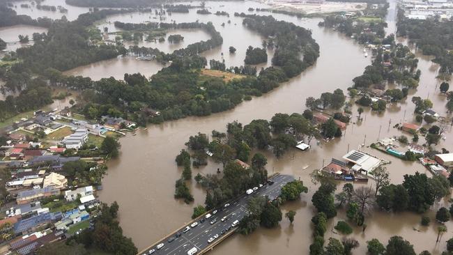 Aerial images from PolAir of flooding over Newbridge Road in Chipping Norton.