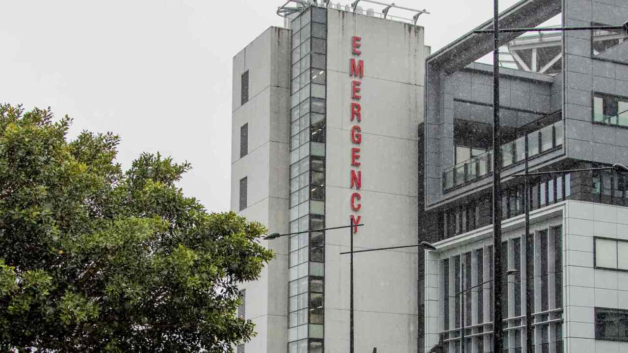 COVID patient attempted to escape ward at Gold Coast University Hospital