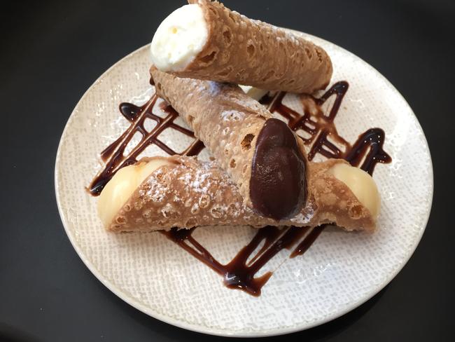 Ricotta, chocolate and vanilla cannoli.