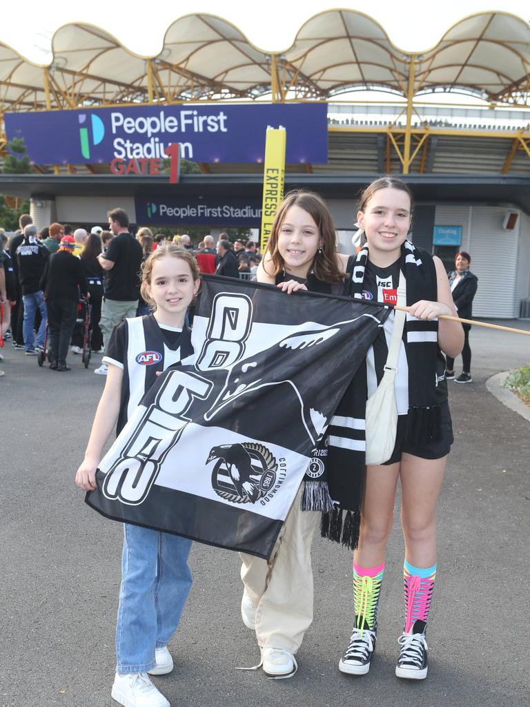 Gold Coast Suns vs. Collingwood. Isabelle Richardson, Poppy Williams and Amelia Richardson. 29 June 2024 Carrara Picture by Richard Gosling