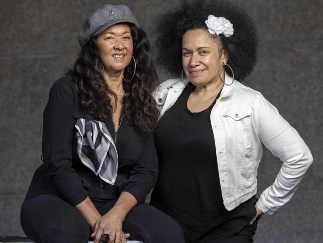 Sistar act: Vika and Linda Bull. Picture: Ian Currie