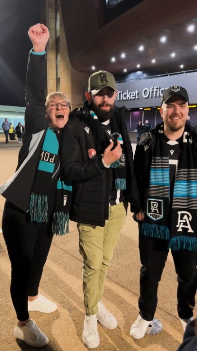 Port fans ecstatic after Port overcome Hawks