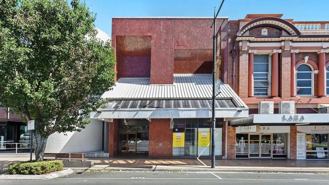 A 470 sqm commercial building on Ruthven Street in Toowoomba City has hit the market through Ray White Commercial.