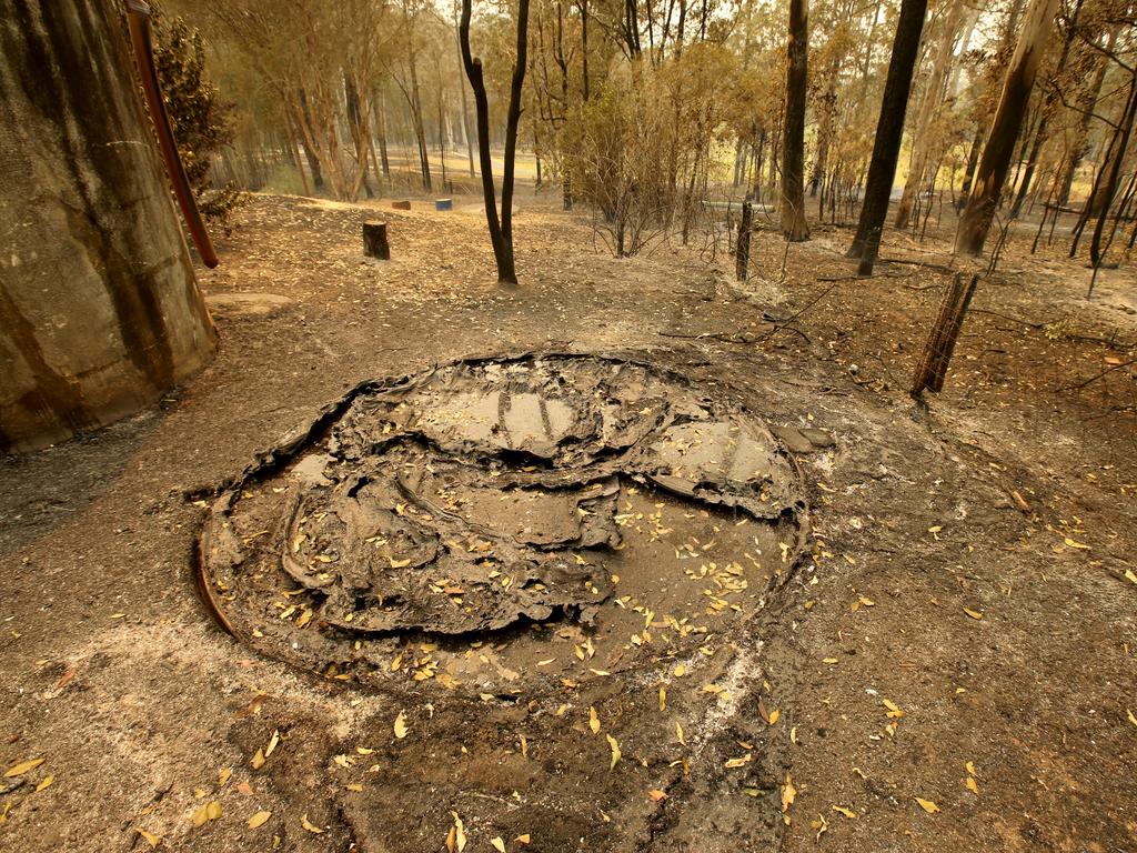 Daily Telegraph. Houses lost in the Nana Glen bushfrie. Property belonging to Warren Smith on Ellems Quarry Rd, Nana Glen. Picture Nathan Edwards.