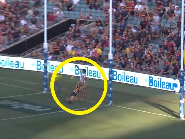 Heath Chapman sealed Fremantle's win over Adelaide with this game-saving play.