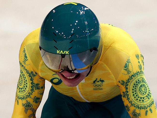 PARIS, FRANCE - AUGUST 05: A general view of Leigh Hoffman, Matthew Richardson, Matthew Glaetzer of Team Australia compete during the MenÃ¢â¬â¢s Team Sprint, Qualifying on day ten of the Olympic Games Paris 2024 at Saint-Quentin-en-Yvelines Velodrome on August 05, 2024 in Paris, France. (Photo by Alex Broadway/Getty Images)