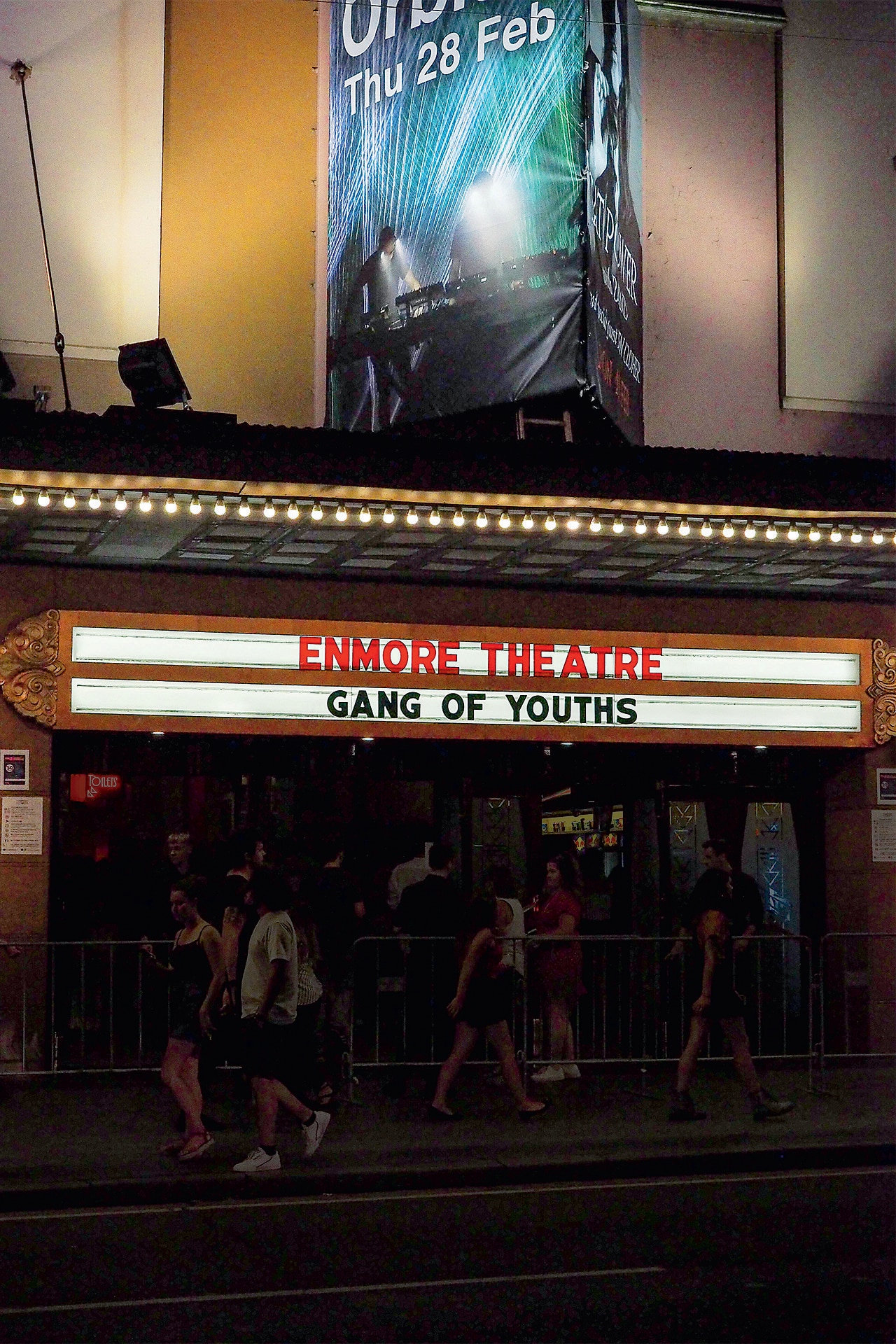Coldplay – True Love (Live at the Enmore Theatre, Sydney) Lyrics
