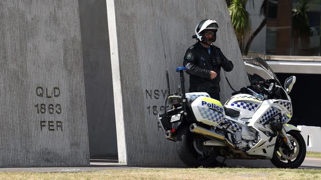 GOLD COAST, AUSTRALIA - NewsWire Photos SEPTEMBER 9, 2020:  Police at the Queenland NSW border at Griffith Street, Coolangatta. Picture: NCA NewsWire / Steve Holland