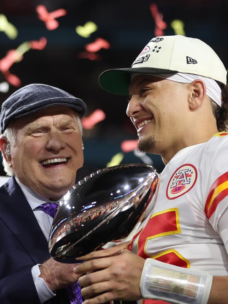 Super Bowl 2023 score: Chiefs top Eagles 38-35 with late Mahomes magic