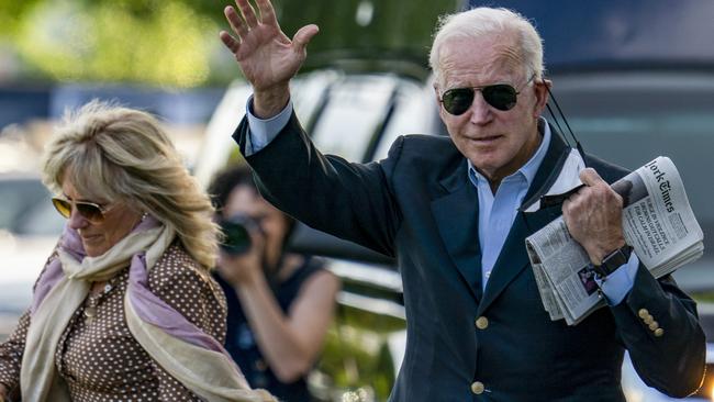 Joe and Jill Biden walk to Marine One. Picture: Getty Images.