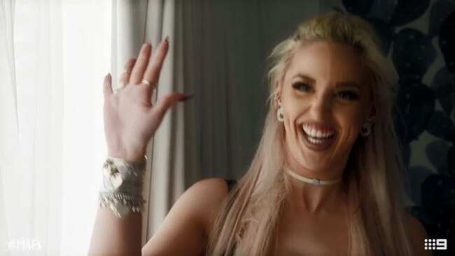 Hi bitches.