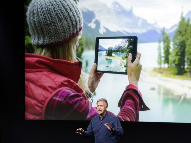 New features ... Apple worldwide marketing senior vice president Phil Schiller displays the features of the new Apple iPad Air 2. Picture: AP Photo/Marcio Jose Sanchez