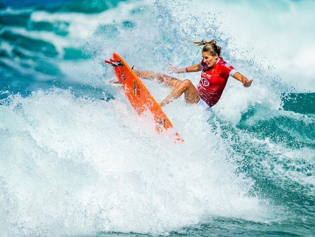 NARRABEEN, AUS - APRIL 19: 7X WSL Champion Stephanie Gilmore of Australia surfing in Heat 7 of Round 3 of the Rip Curl Narrabeen Classic presented by Corona on April 19, 2021 in Narrabeen, Australia. (Photo by Matt Dunbar/World Surf League via Getty Images)