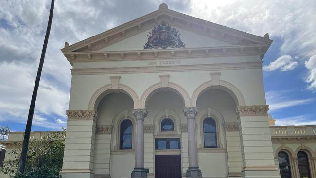 Dubbo courthouse