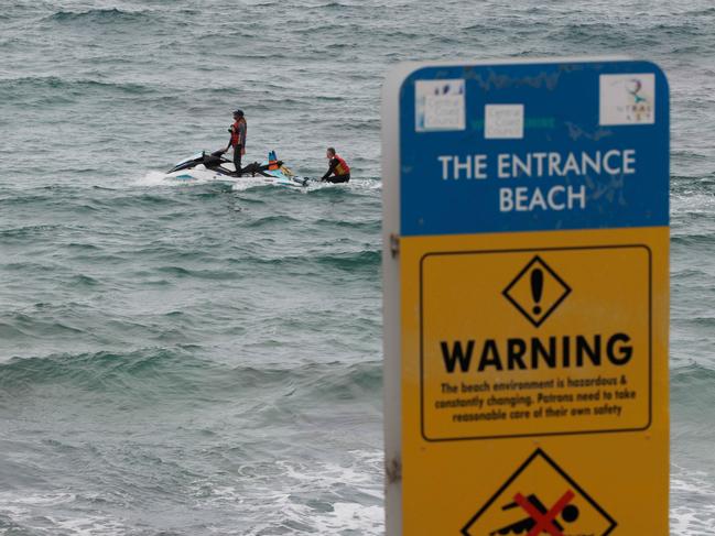 CENTRAL COAST, AUSTRALIA - NewsWire Photos, November 5 2024. A search is underway for an 11-year-old boy who was swept out to the the ocean on the NSW Central Coast. Emergency services were alerted to the The Entrance after reports of a young boy attempting to swim across The Entrance Channel with his father about 5.15pm Sunday afternoon. ItÃs understood the father, a 43-year-old man, was with his four sons, aged 11, nine, seven and three, when the eldest son was caught into a current. Picture: NewsWire / Max Mason-Hubers