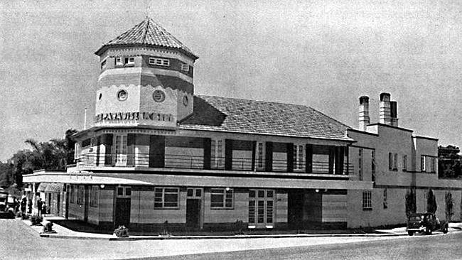 After his first hotel was burned down in 1936, Jim Cavill built a second hotel, this time in brick. Pic: Gold Coast Local St...