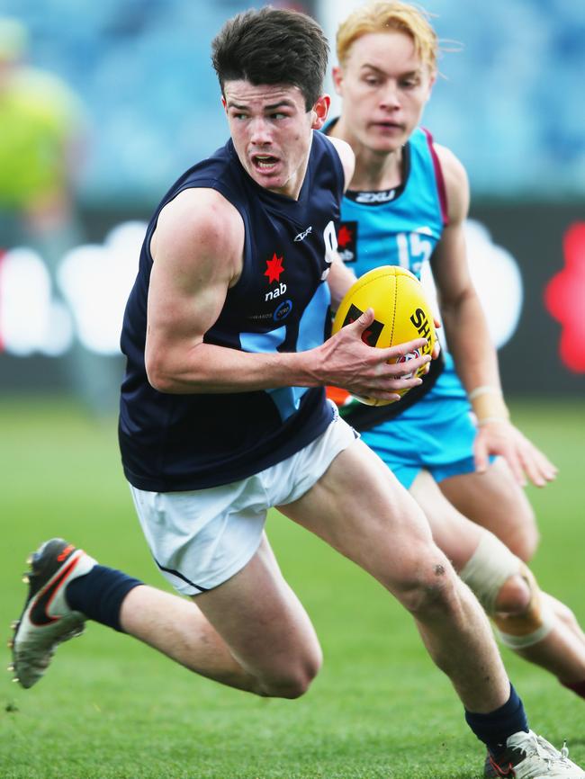 Andrew Brayshaw in action for Vic Metro.