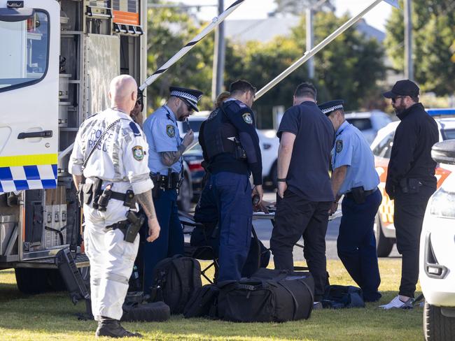 BALLINA , AUSTRALIA - NewsWire Photos - JULY 19, 2024. Police on the scene of a siege at Cherry Street Ballina. , Picture: Brendan Beirne  / NewsWire