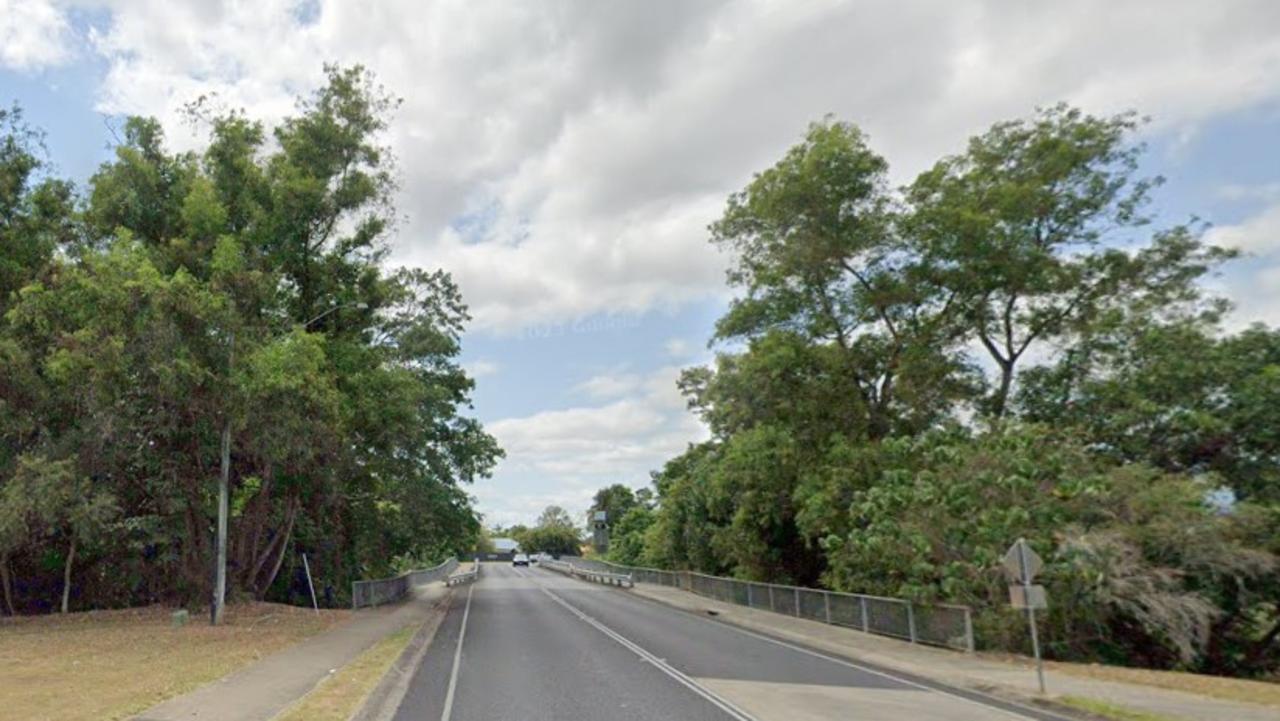 Fatal Car Crash Bentley Park. Man Driving Kia Carnival Killed In 