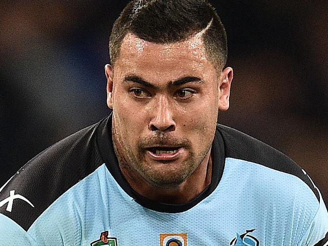 Andrew Fifita of the Sharks contests during the Round 26 NRL match between the Melbourne Storm and the Cronulla Sharks at AAMI Park in Melbourne, Sunday, Sep 3, 2016. (AAP Image/Julian Smith) NO ARCHIVING, EDITORIAL USE ONLY