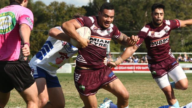 Coast 2 Coast Cup major semi-final. Burleigh Bears v Tugun Seahawks. Bears #17 Siuatonga Likiliki storms through to score. Photo: Kit Wise