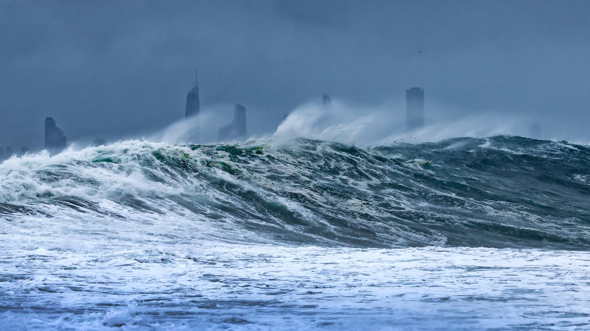 Cyclone Alfred makes landfall as a Category One system