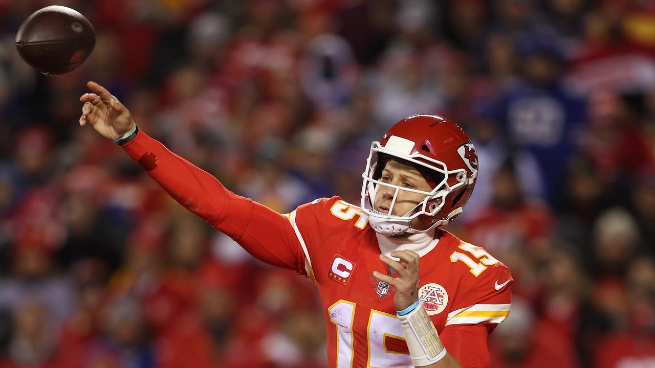 Mahomes, Chiefs beat Bills 42-36 in instant classic, KLBK