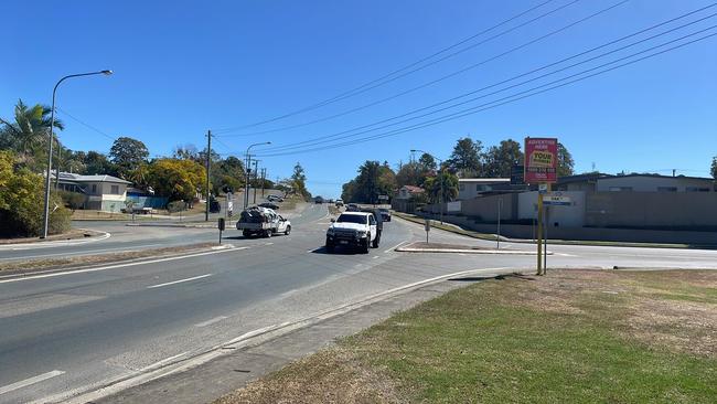 Drivers hospitalised after Oak Street, Chatsworth Road crash Gympie.