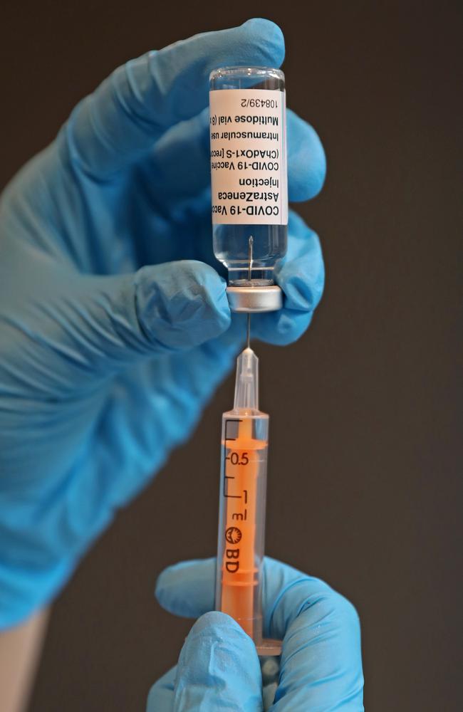 Pharmacist draws a dose of the Oxford AstraZeneca COVID-19 vaccine to administer. Picture: Chris Jackson/Getty Images