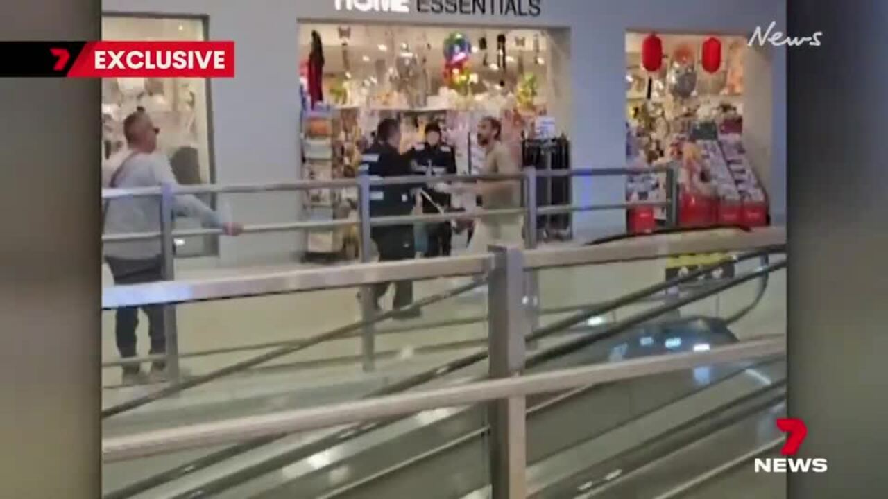 Wild stabbing rampage at Waverley Gardens shopping centre (7NEWS)