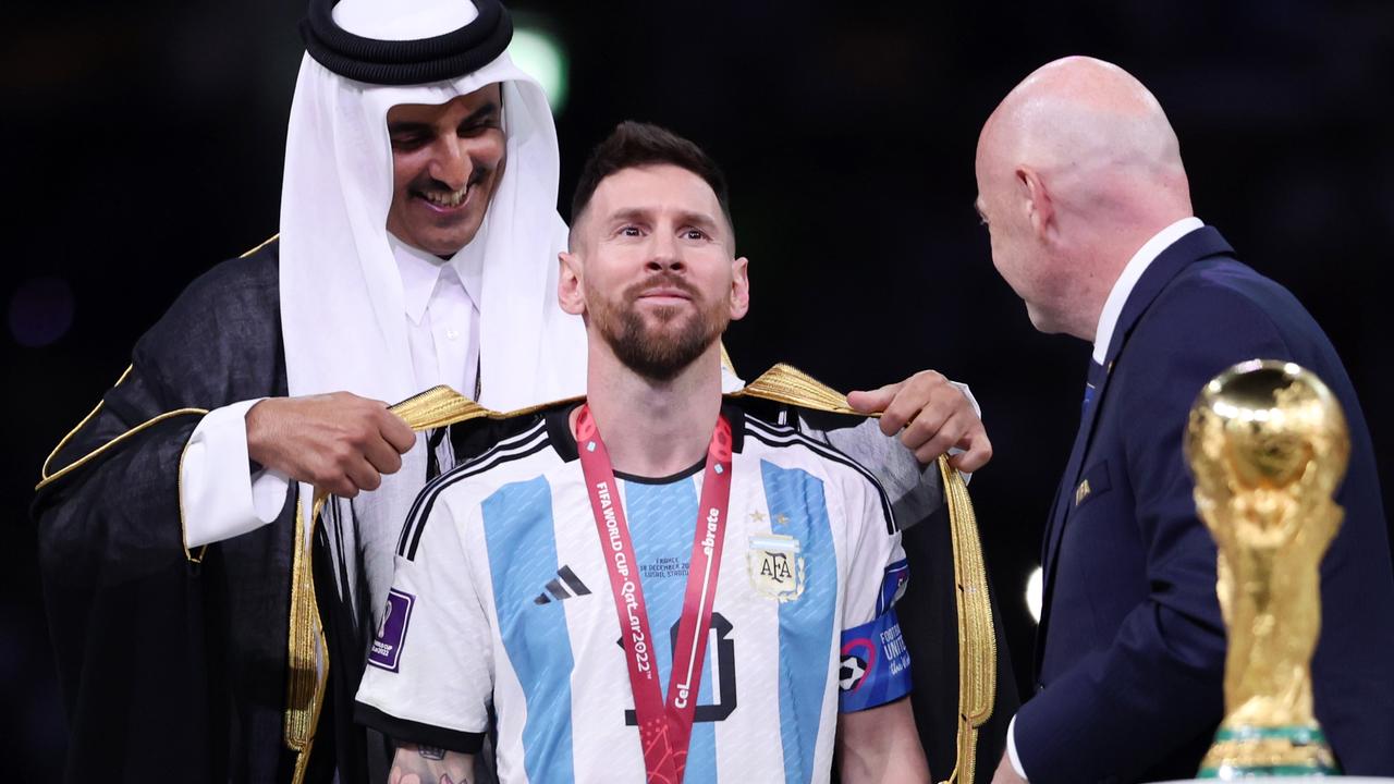 Lionel Messi robe at World Cup final: Retirement Argentina beat France ...