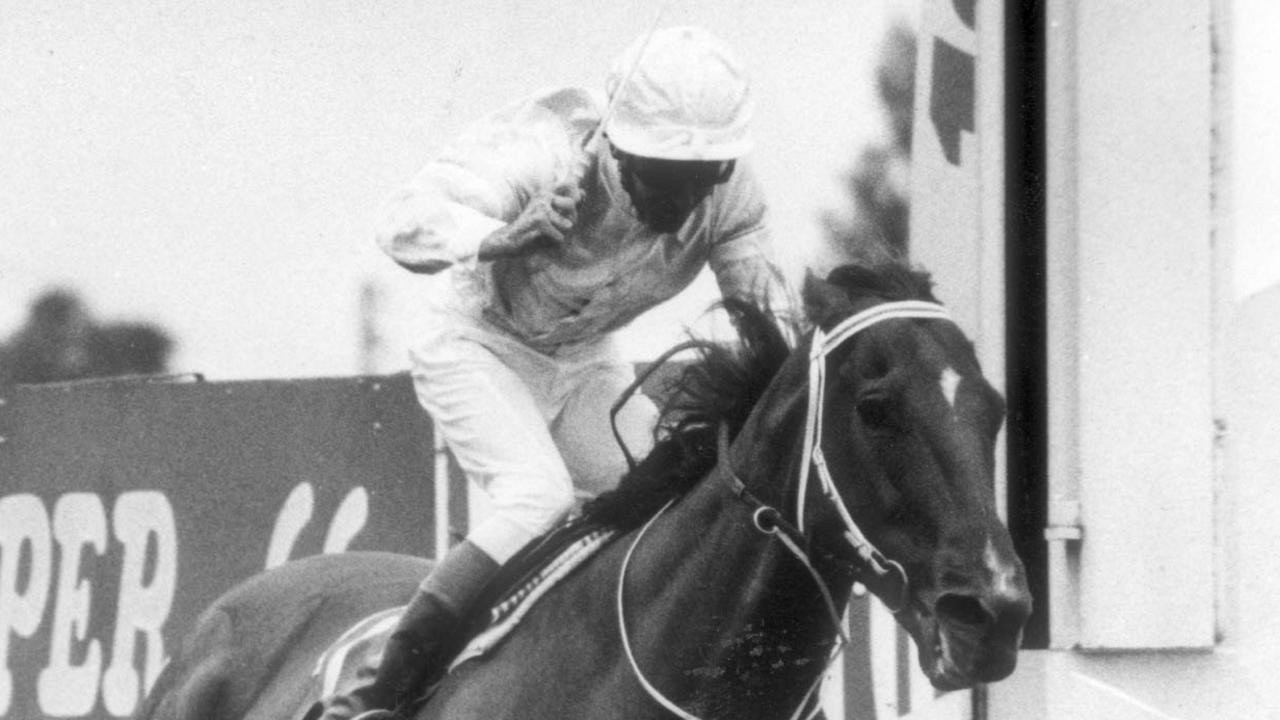 Former jockey Gary Willetts remembers when he won the 1974 Cox Plate ...