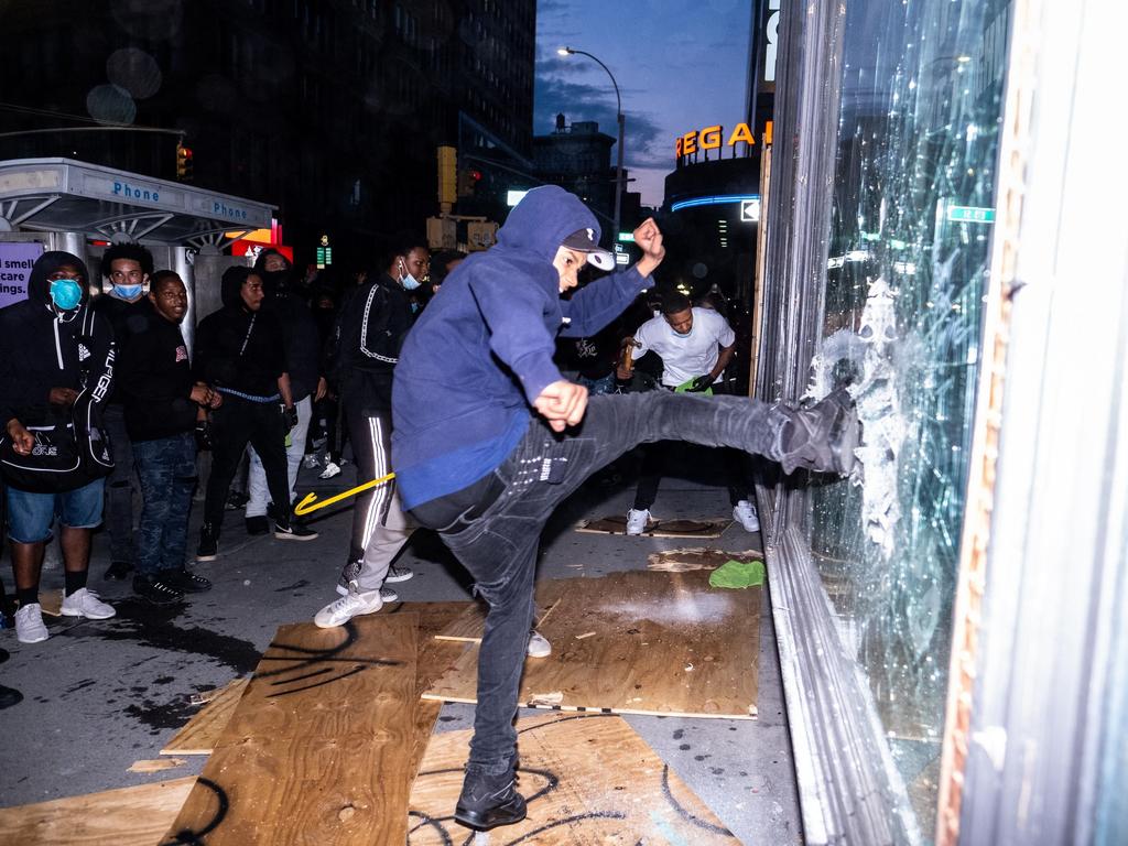 Looting continues in Manhattan amid protests over the death of George Floyd who died in after police forcefully detained him in Minneapolis. Picture: Stephen Yang/MEGA