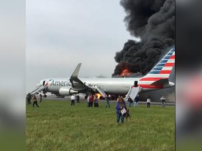 Evacuation. The plane was carrying 161 passengers and nine crew. Picture: Hector Gustavo Cardenas/Facebook.