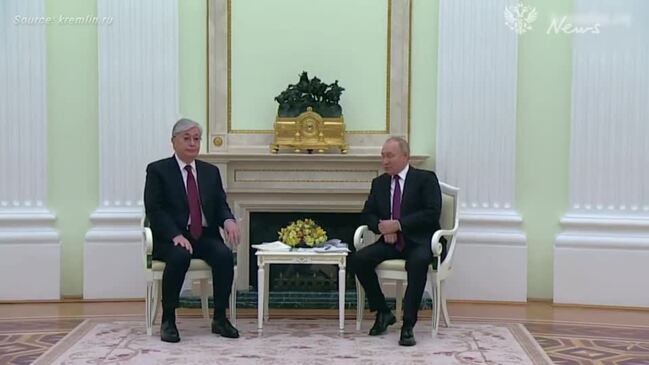 Russia Ukraine Conflict Video Shows Vladimir Putins Feet Twitch And