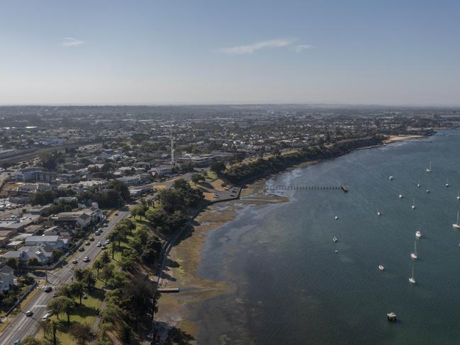 Geelong aerial looking along western beach towards Rippleside. Picture: Alan Barber