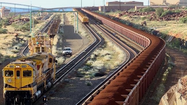  An iron ore train at Pilbara Iron on the Burrup Peninsula, north of Western Australia 17/06/2008. 