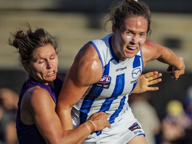 Emma Kearney of the Kangaroos during the Round 7 AFLW match between the Fremantle Dockers and the North Melbourne Kangaroos at Fremantle Oval in Perth, Saturday, March 16, 2019, (AAP Image/Tony McDonough) NO ARCHIVING, EDITORIAL USE ONLY