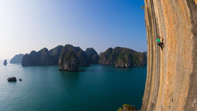 Lee Cujes on the first ascent of License to Climb Harder on The Face, Ha Long Bay, Vietnam. Picture: Simon Carter