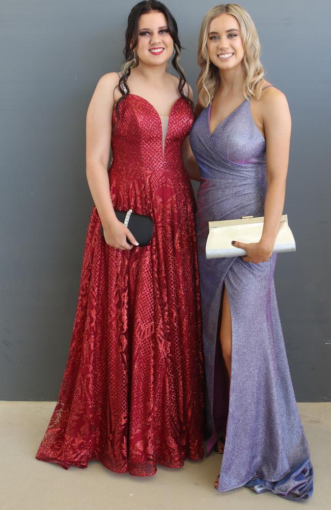 (L-R): Megan Hardy and Annabelle Roach.