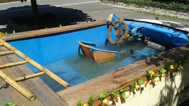 German police stop car transformed into swimming pool