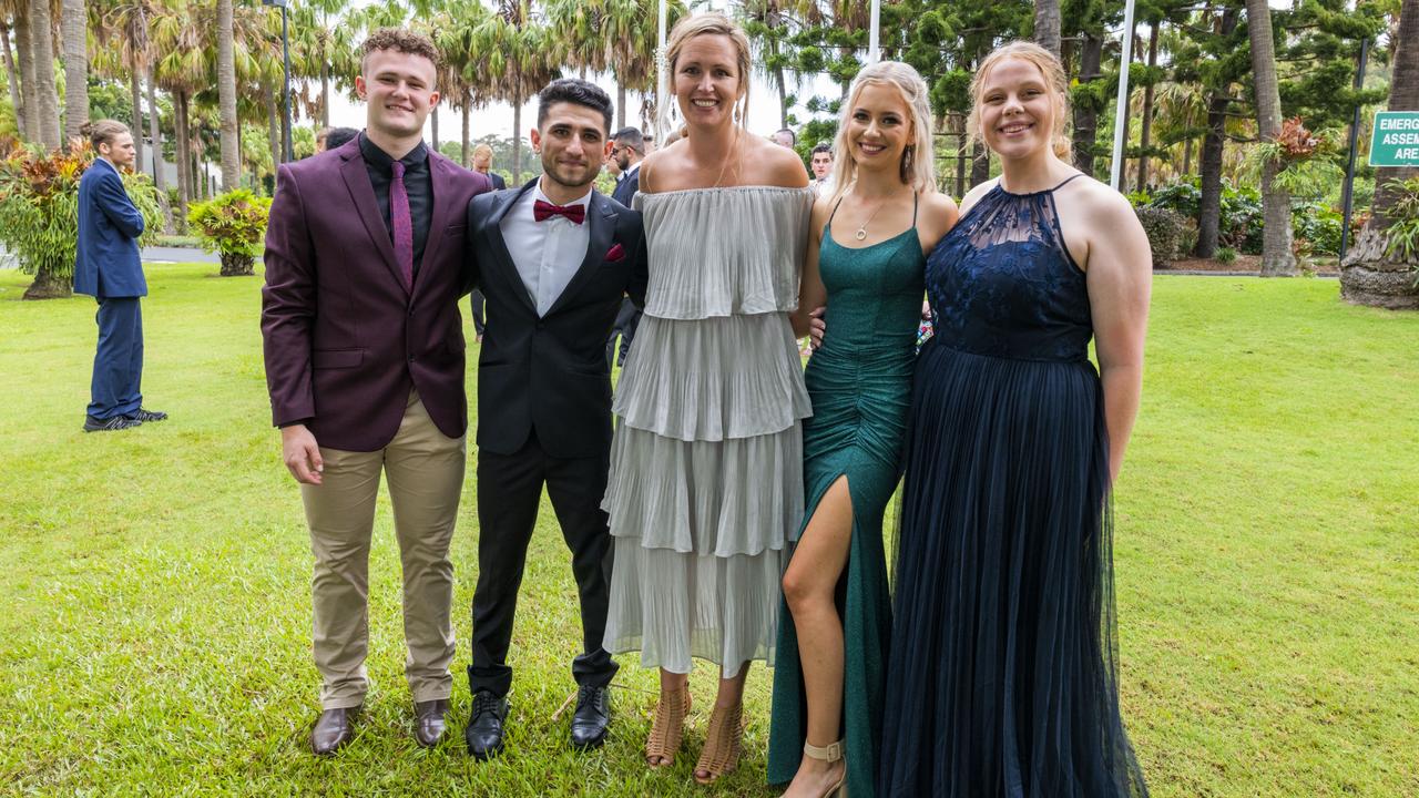 Hamish Butcher (School Vice Captain), Manea Mousa (School Captain), Kate March (Year Coordinator), Tiah Johnson (School Captain) &amp; Tanya Sims (School Vice Captain)